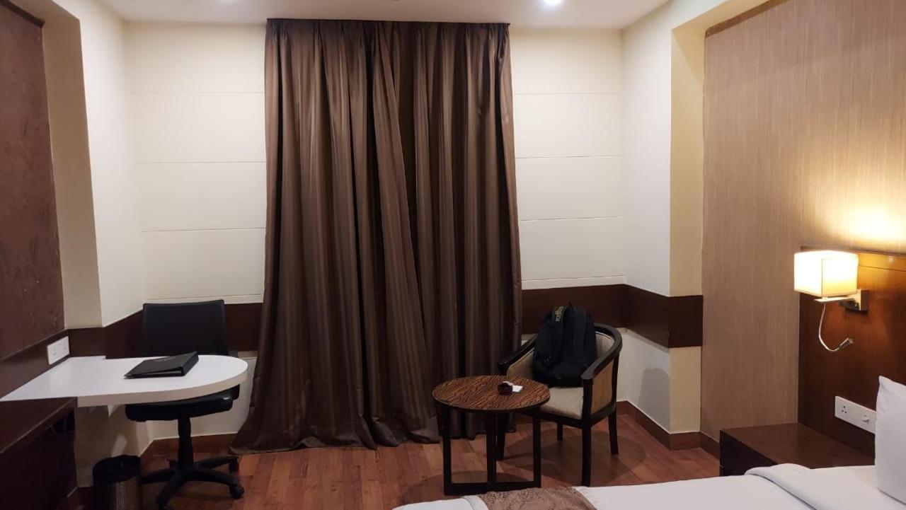 Hotel Casaya Inn Chinhat Luaran gambar