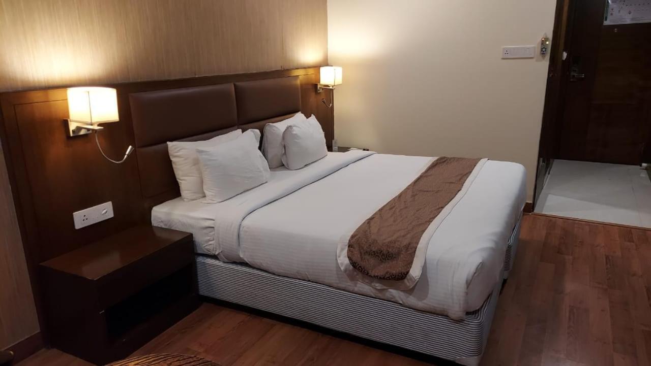 Hotel Casaya Inn Chinhat Luaran gambar