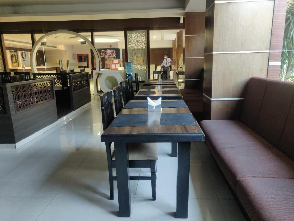Hotel Casaya Inn Chinhat Luaran gambar