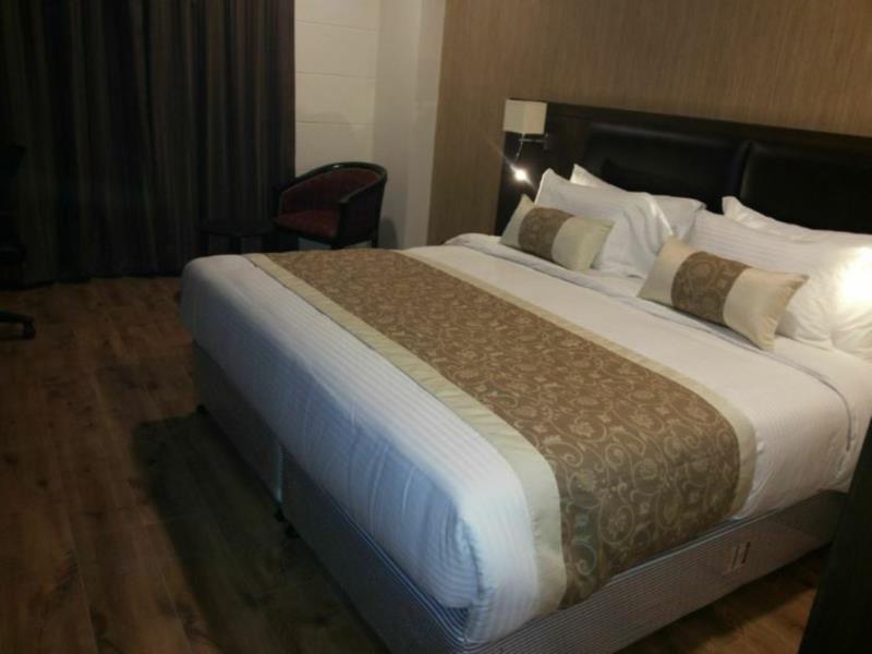 Hotel Casaya Inn Chinhat Luaran gambar